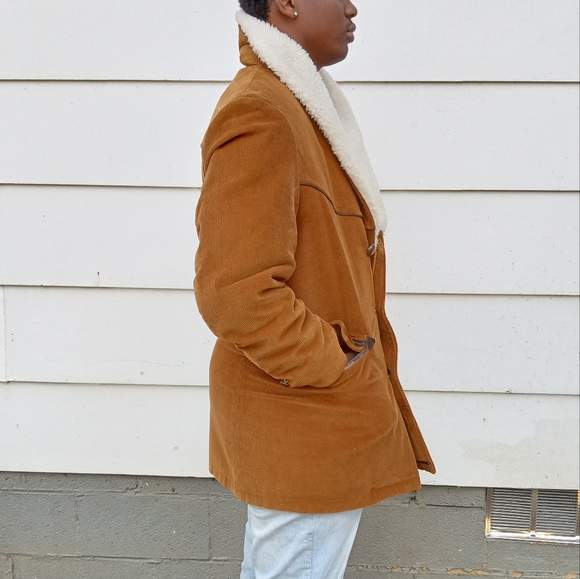 Vintage Corduroy and Sherpa Jacket - Picture 5 of 7